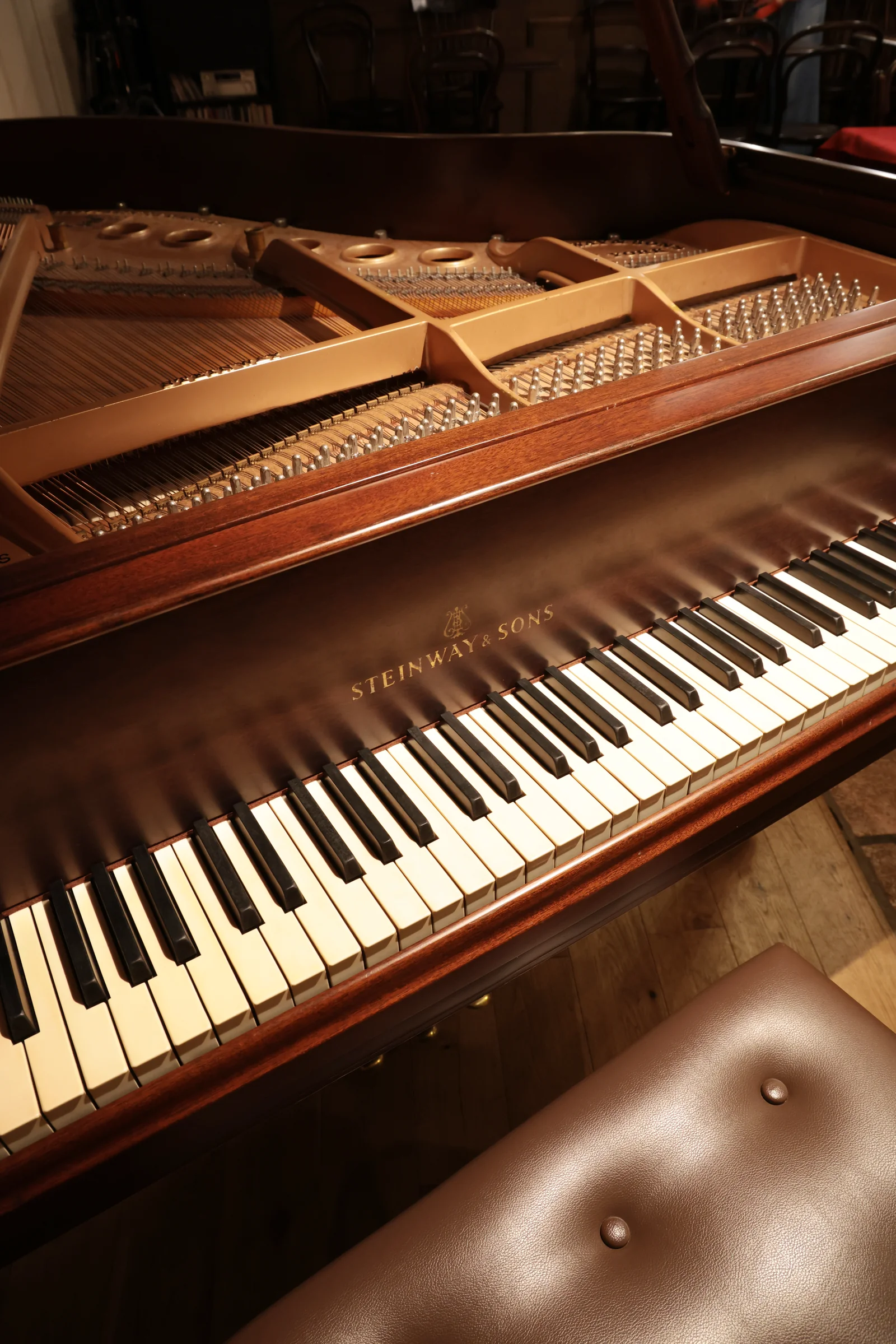 常設のSteinwayグランドピアノ